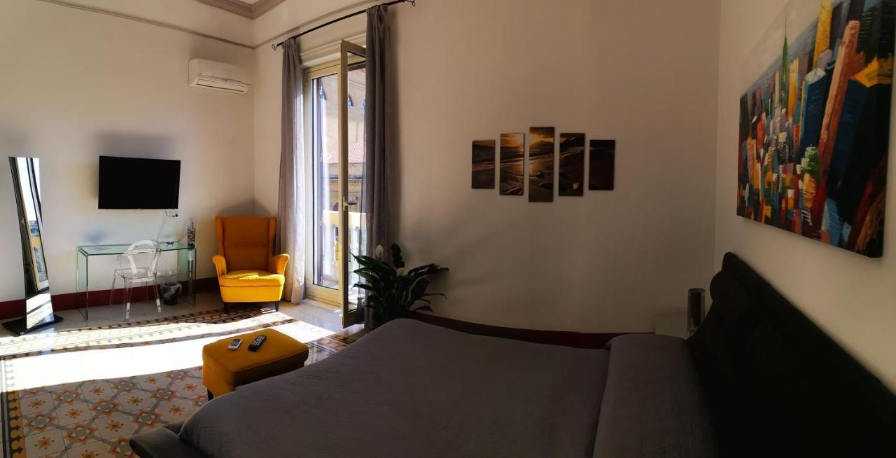 All'Ombra Del Massimo Palermo Luaran gambar
